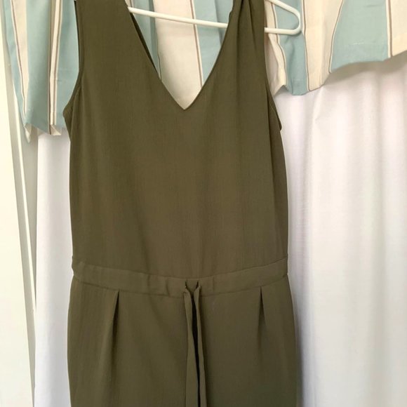 Zara Rompers - Picture 1 of 3